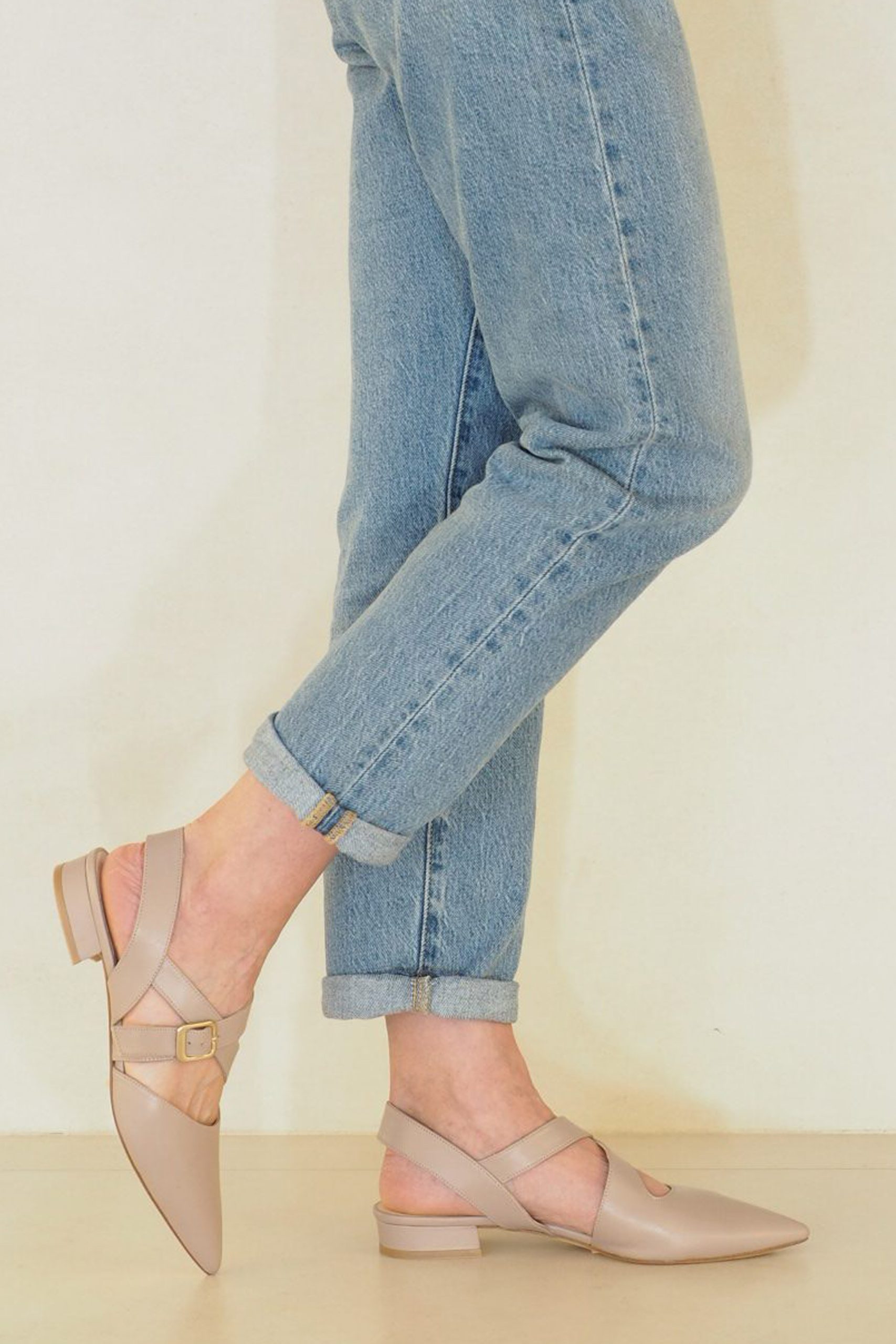 manoletinasuedeastor