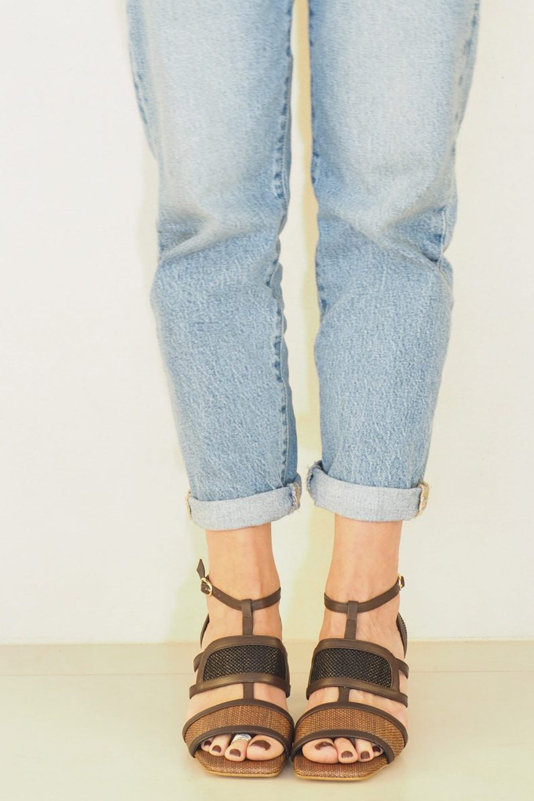 sandaliavelvetborwn3